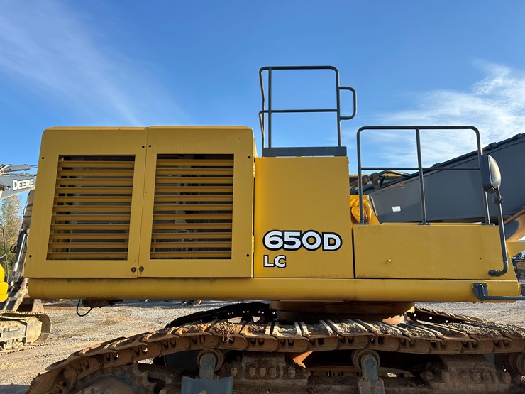 2006-deere-650d-lc-image-24