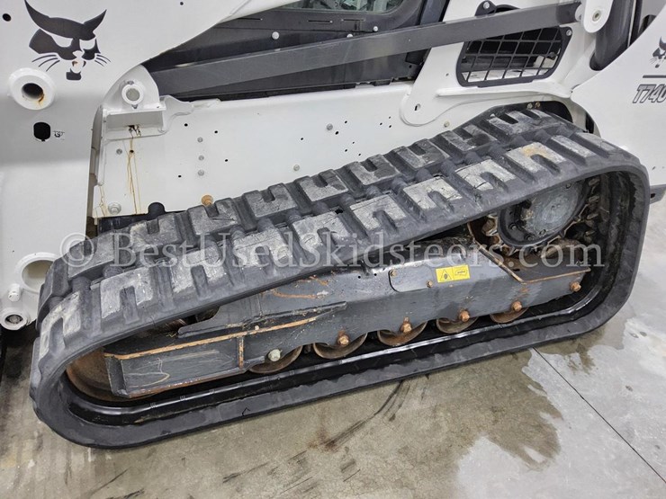 2023-bobcat-t740-image-11