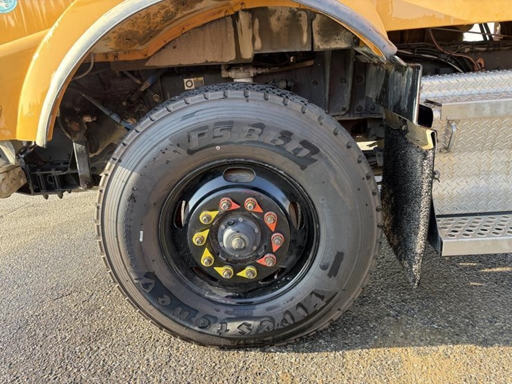 2009-kenworth-t800-image-5