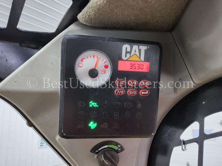 2014-caterpillar-259d-image-26