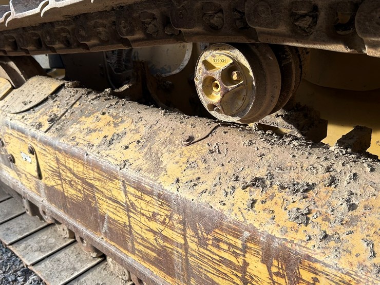 2015-caterpillar-d5k-image-57