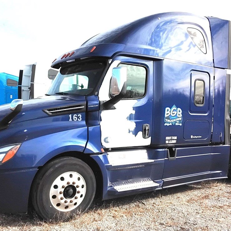 2018 FREIGHTLINER CASCADIA 126