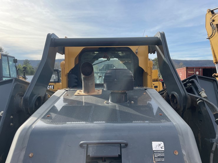 2019-deere-333g-image-29