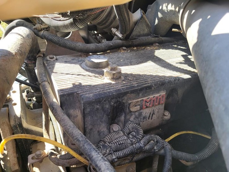 1995-ford-l9000-tandem-axle-day-cab-semi-image-84