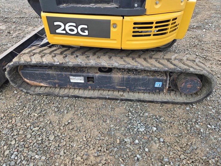 2020-deere-26g-image-55