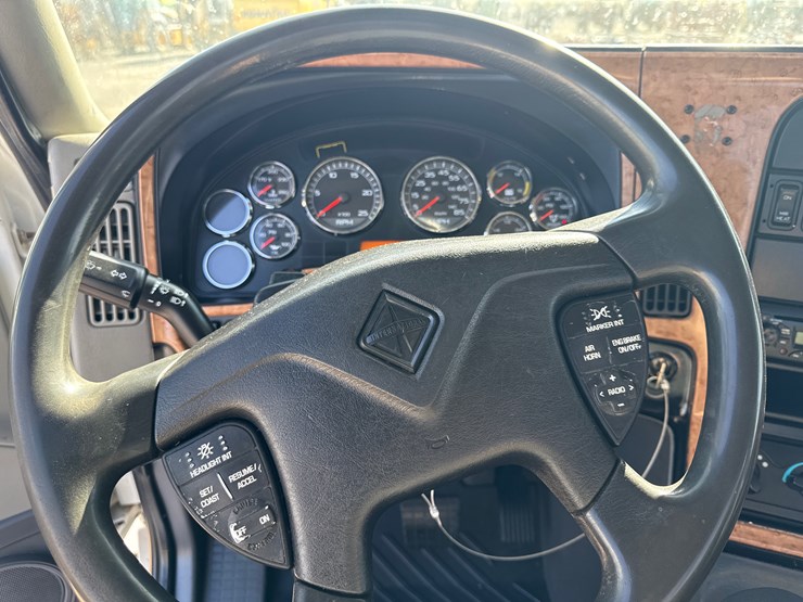 2011-international-prostar-image-57