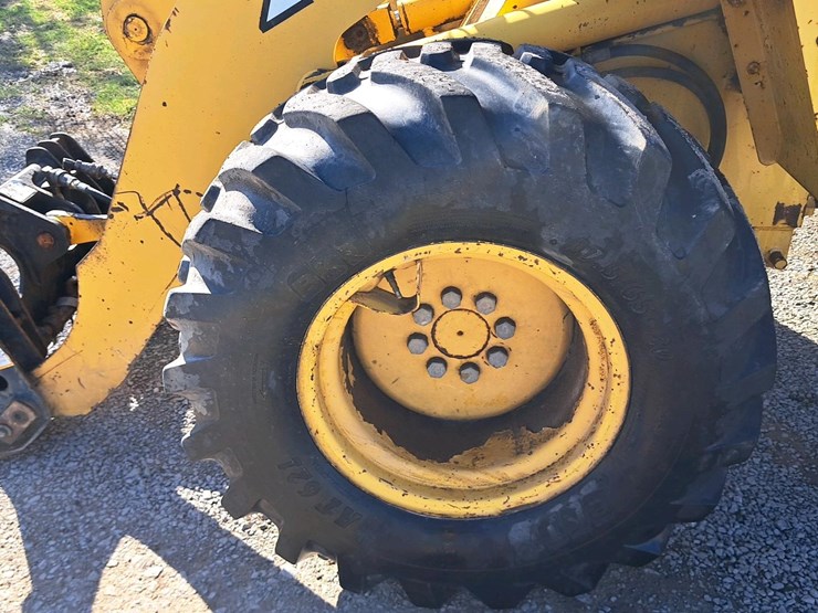 2001-deere-244h-image-32