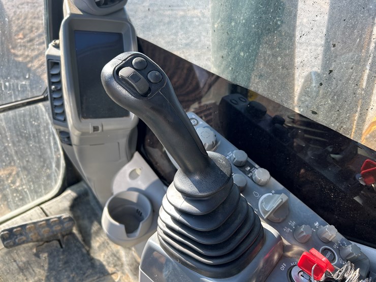 2019-deere-350g-lc-image-57