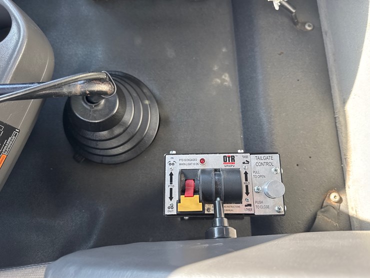 2011-international-prostar-image-48