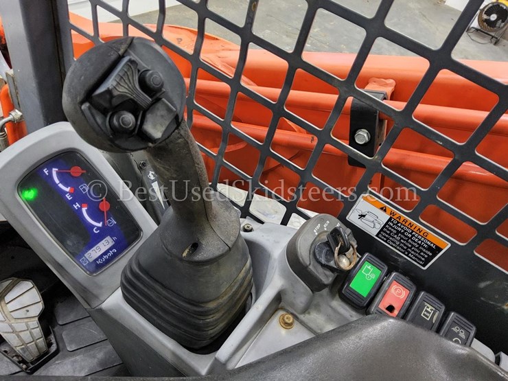 2017-kubota-svl75-2-image-25