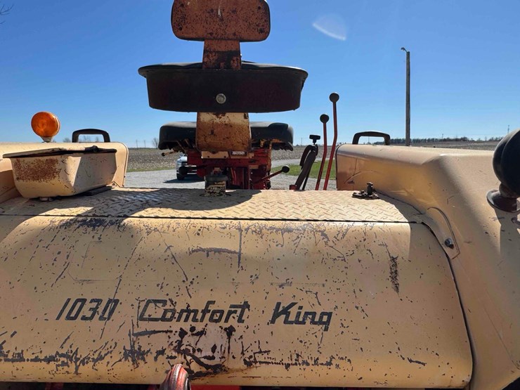 case-1030-comfort-king-tractor,-diesel,-wide-front,-18.4-34-tires,-5-front-weights,-2-remotes,-3pt.,-image-14