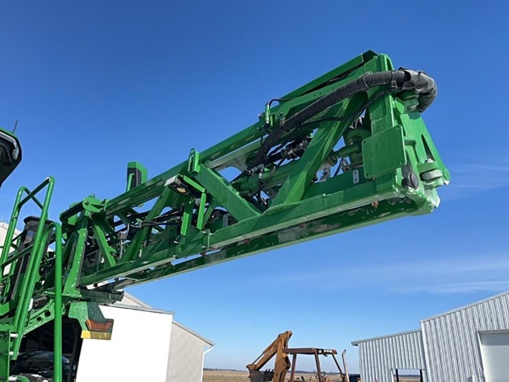 2023-john-deere-410r-image-41