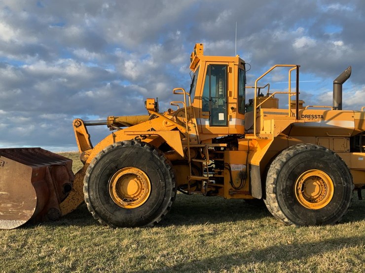 #300-•-2004-dressta-555b-wheel-loader-image-2