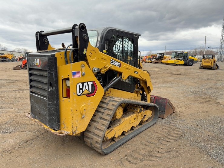 2020-caterpillar-259d3-image-5