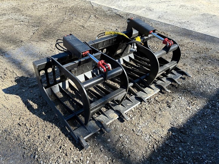 wildcat-72"-skid-steer-skeleton-grapple-with-teeth-image-1