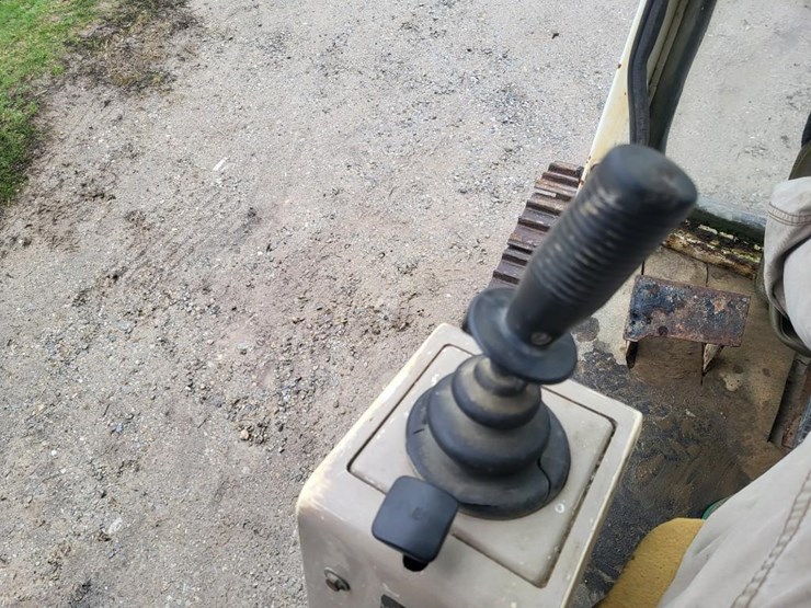 hyundai-robex-130-lc-image-61