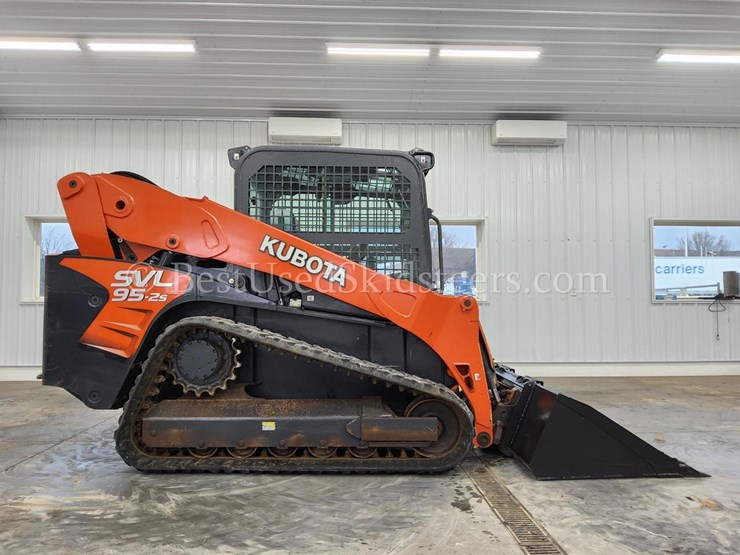 2019-kubota-svl95-2-skid-steer-loader-image-7