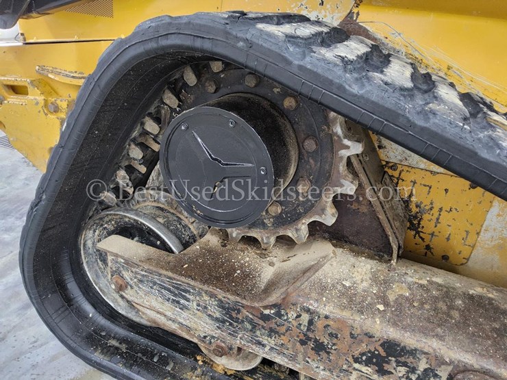 2014-deere-333e-image-12