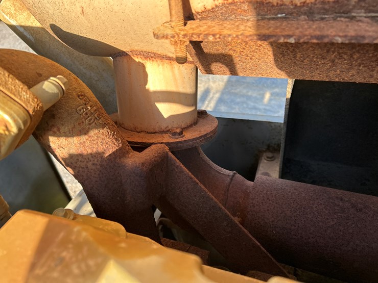 2006-deere-650d-lc-image-43