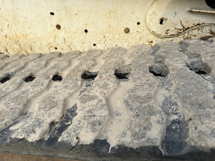 bobcat-t630-image-44