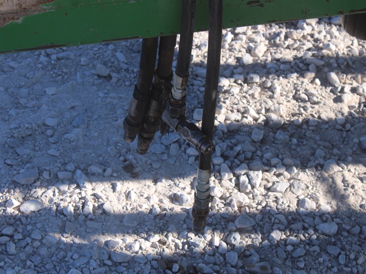 john-deere-700-image-9