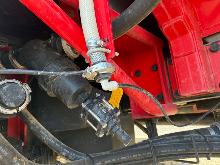 2015-apache-as720-image-77