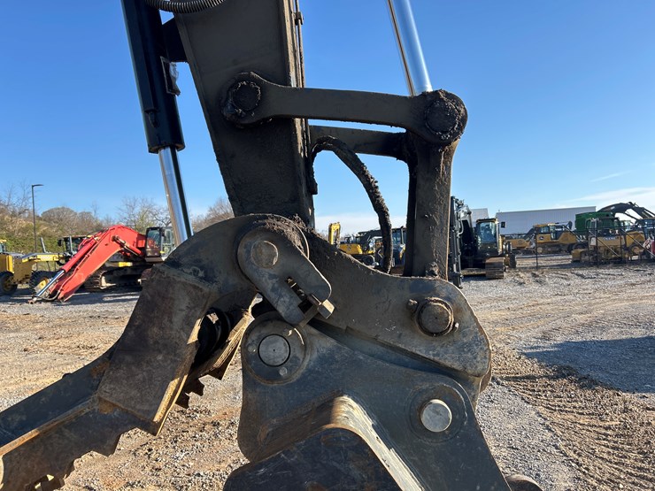 2019-deere-350g-lc-image-17