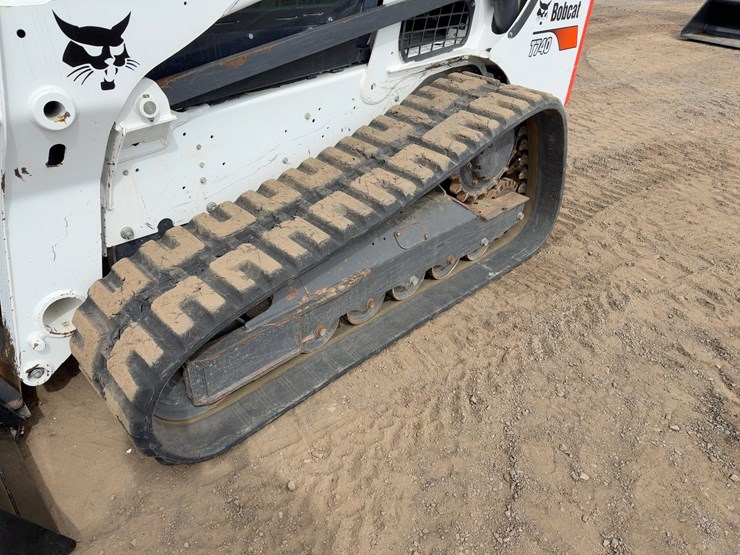 2020-bobcat-t740-image-17