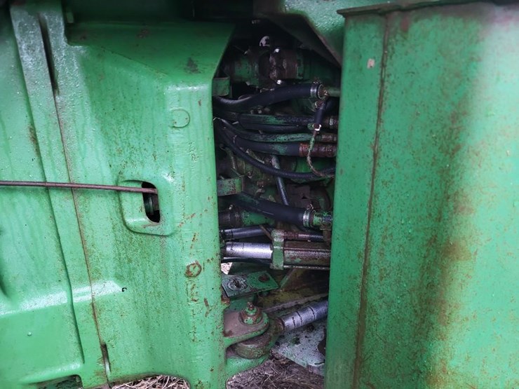 john-deere-8640-image-31