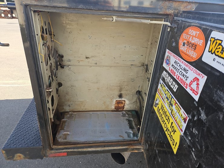 2013-ford-f350-xlt-image-18