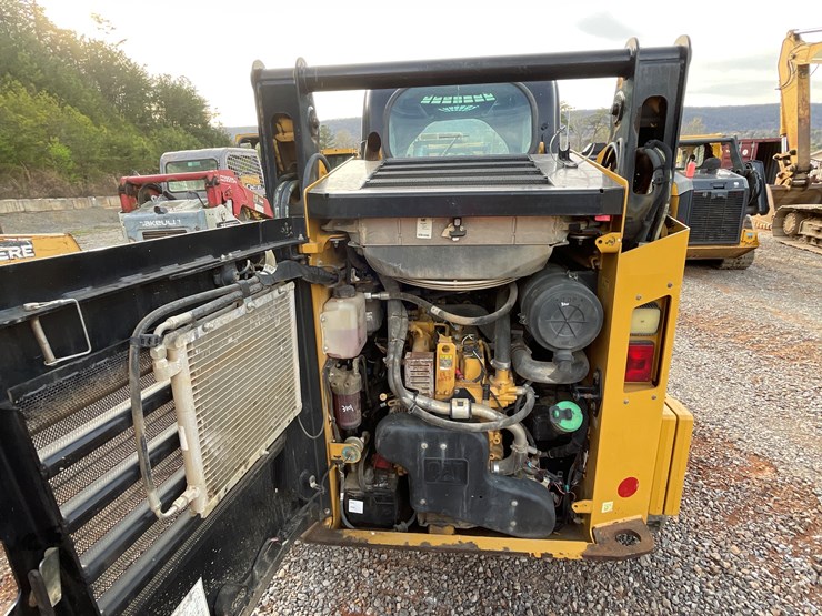 2017-caterpillar-259d-image-29