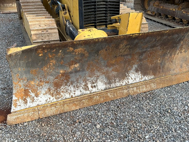 2023-caterpillar-d1-image-11