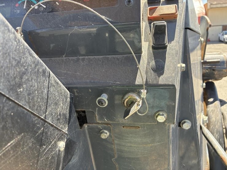 2017-deere-210lep-image-20