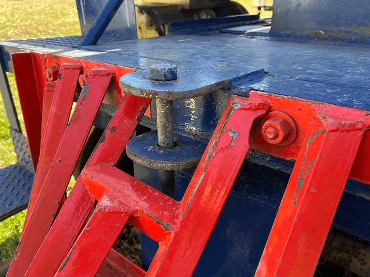 frick-steam-locomotive-with-track-image-24