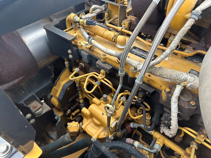 2013-john-deere-9-image-32