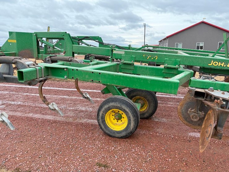 john-deere-2700-image-24