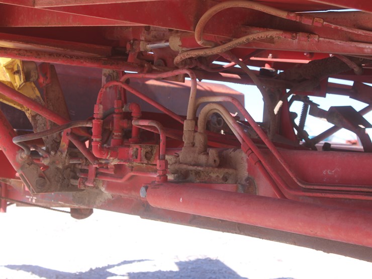 new-holland-1033-image-20