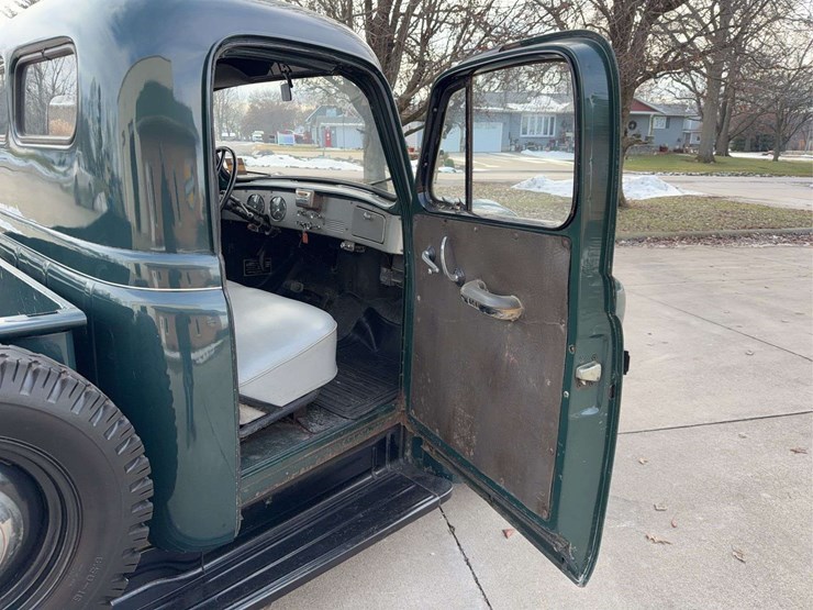 1951-international-l-112-image-33