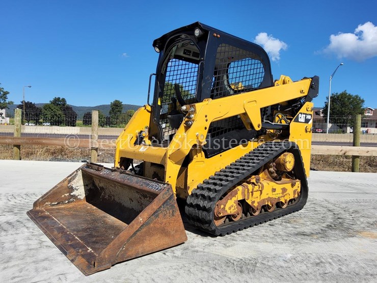 2018-caterpillar-249d-image-1
