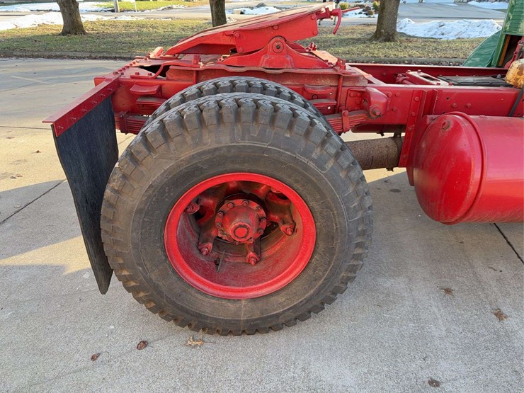 autocar-u70-truck-tractor-image-10