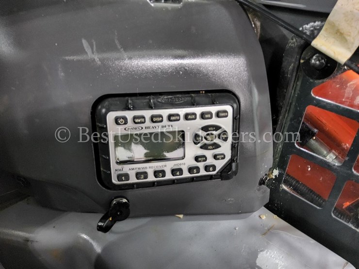 2023-kubota-svl97-2-image-22