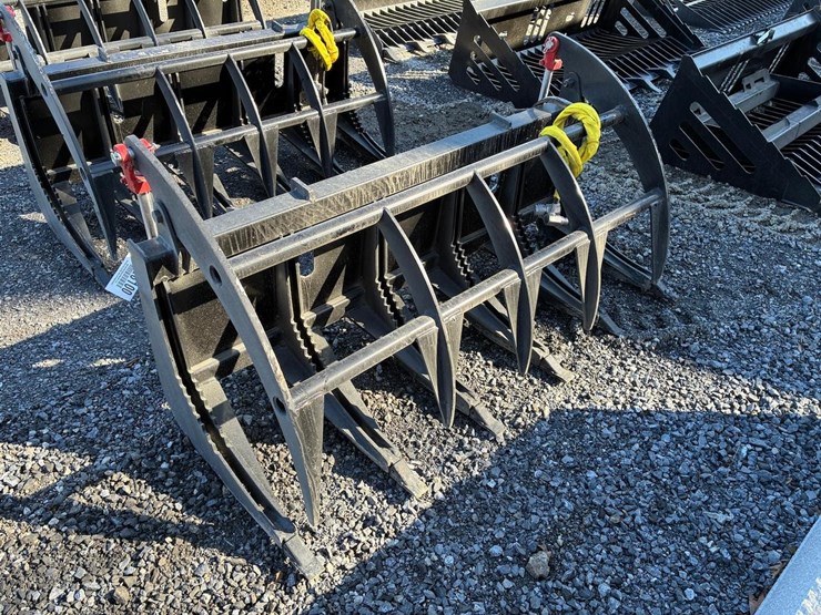wildcat-68"-skid-steer-root-rake-grapple-image-1