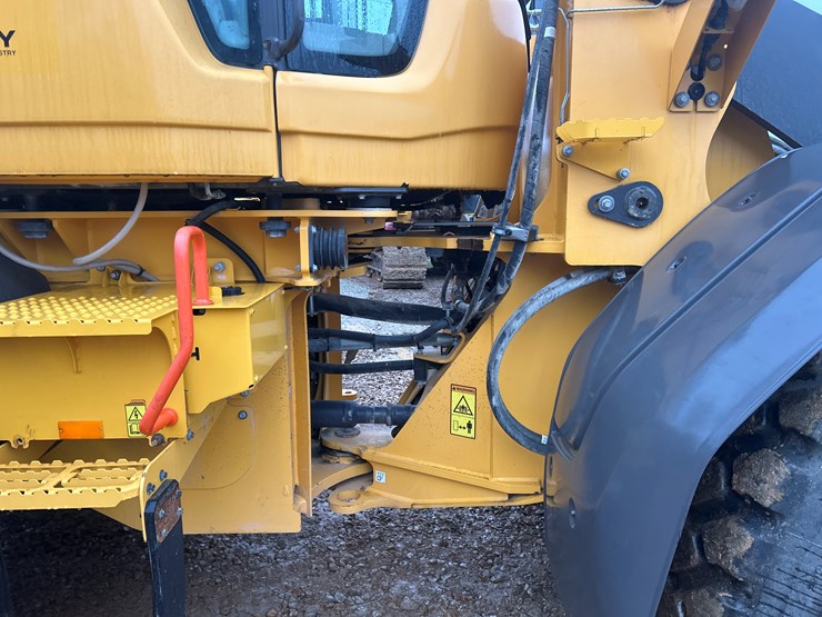 2019-volvo-l90h-image-26