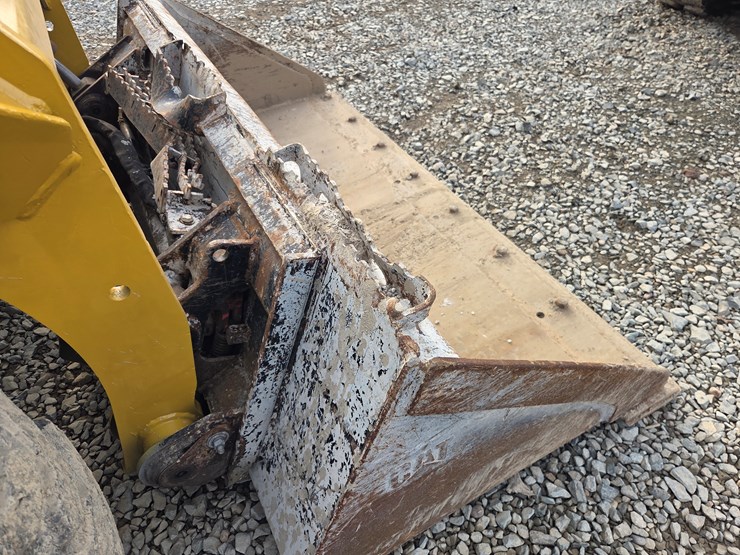 massey-ferguson-8-image-12