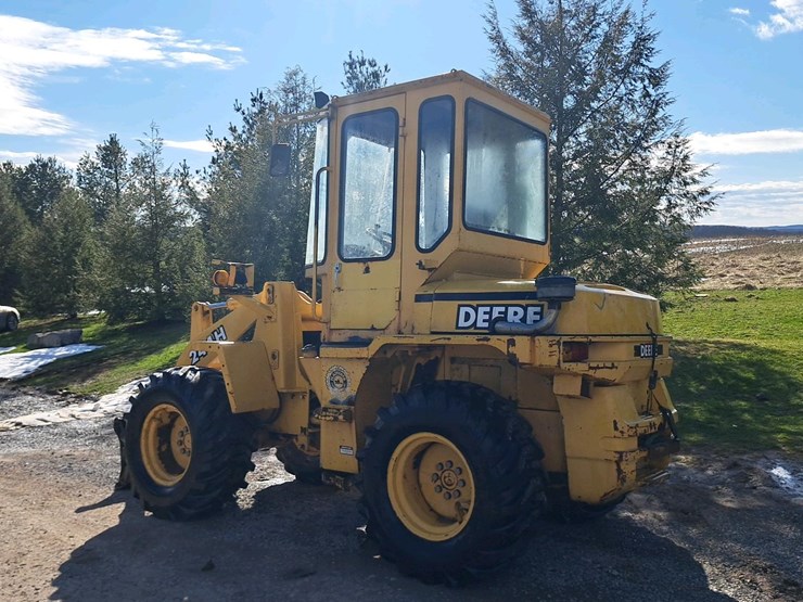2001-deere-244h-image-3