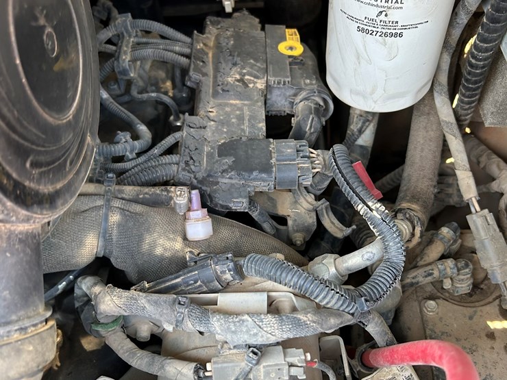 2023-case-tv450b-image-28