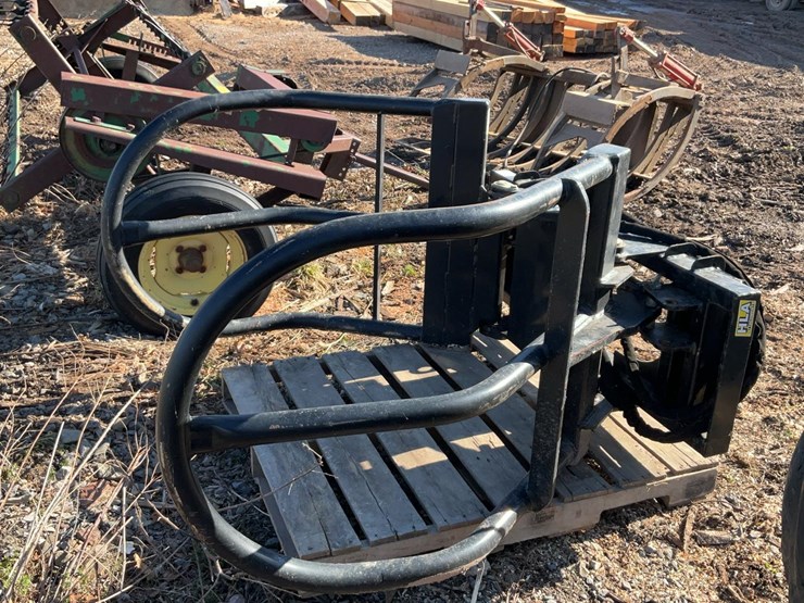 #275-•-hla-bale-handler-image-2