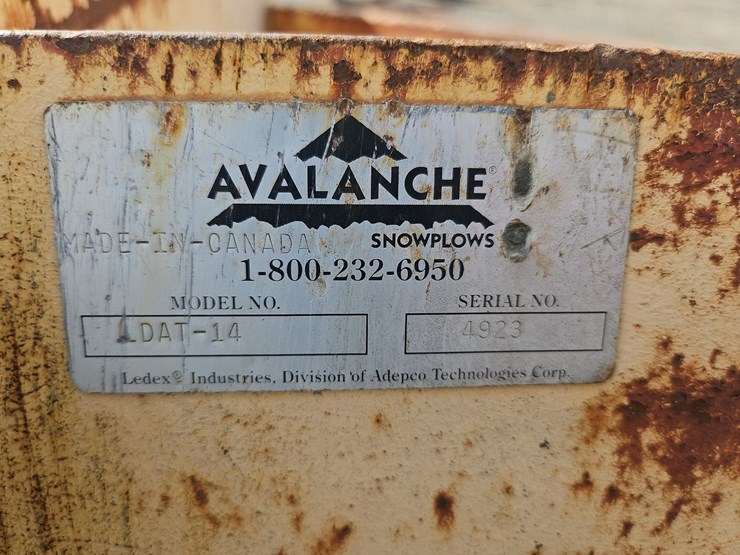 avalanche-dat-14-14'-snow-pusher-image-5