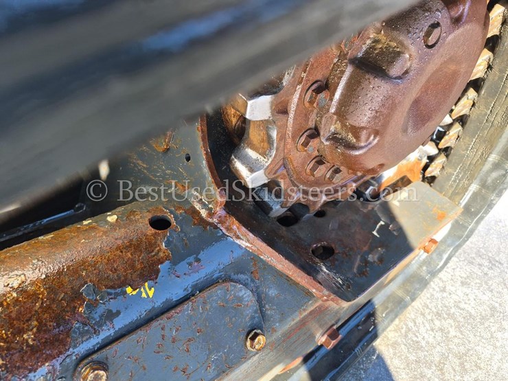 2020-bobcat-t595-image-16