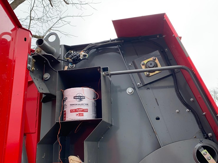 2024-massey-ferguson-1745d-image-30